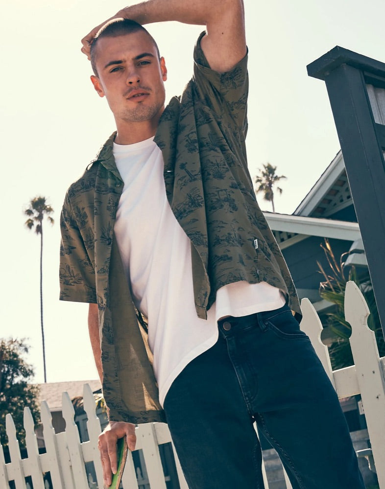 Wrangler Short Sleeved Resort Shirt - Olive Scenic