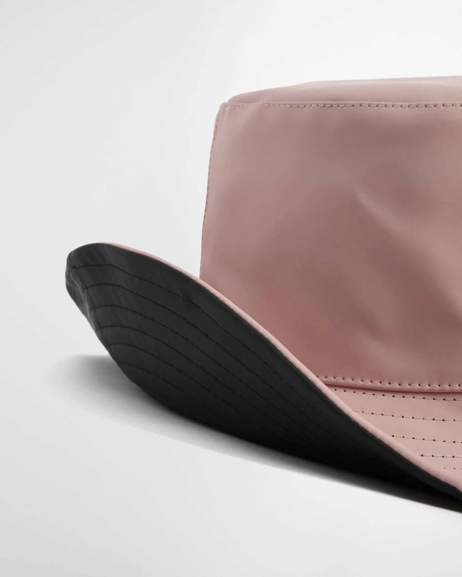 Barbour Thorpe Showerproof Bucket Hat - Gardenia