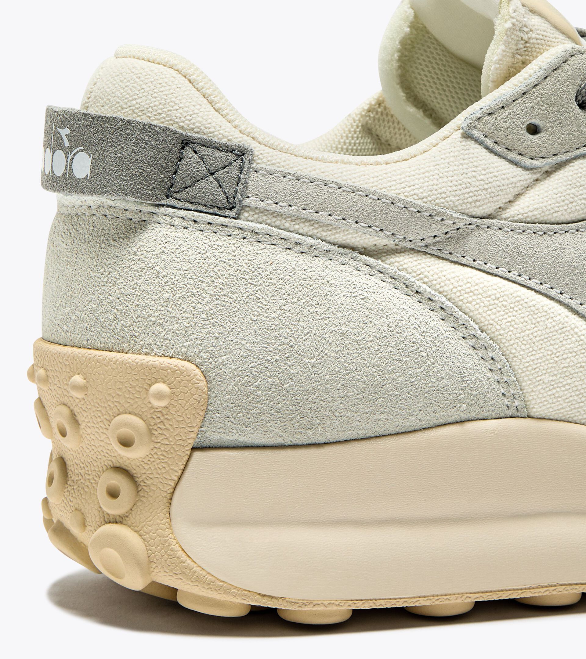 Diadora Race Suede Trainers - Star White/Limestone
