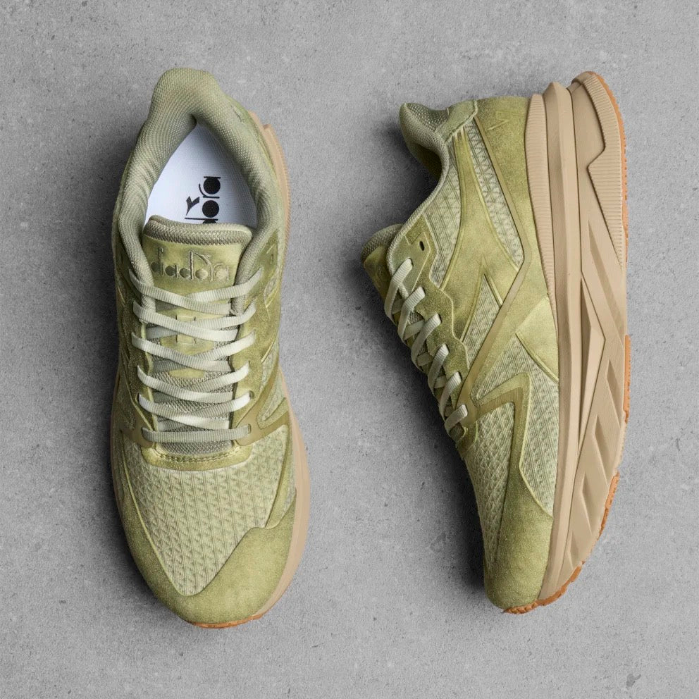 Diadora V7000 Dip Dye - Green Lily Pad