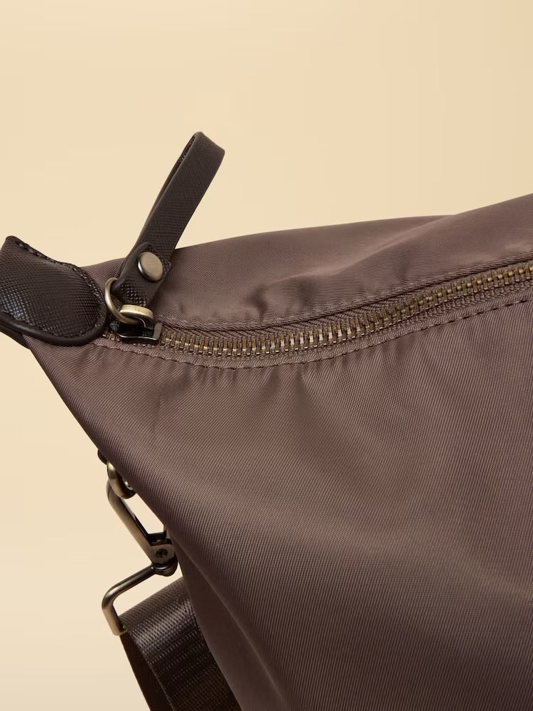 Joules Large Mocha Brown Zip Top Weekend Bag