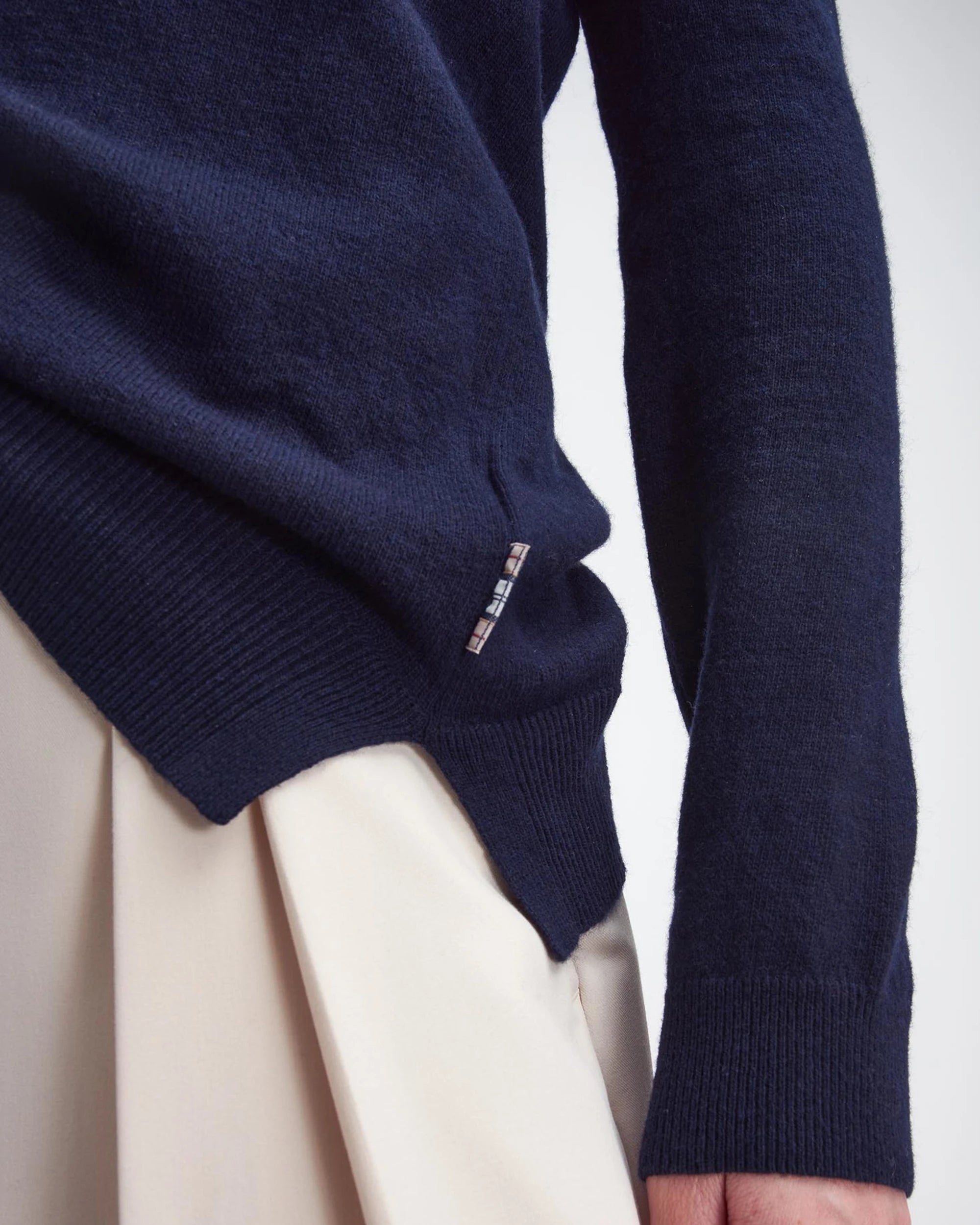 Barbour Pendle Crew Neck Jumper - Navy/Hessian Tartan