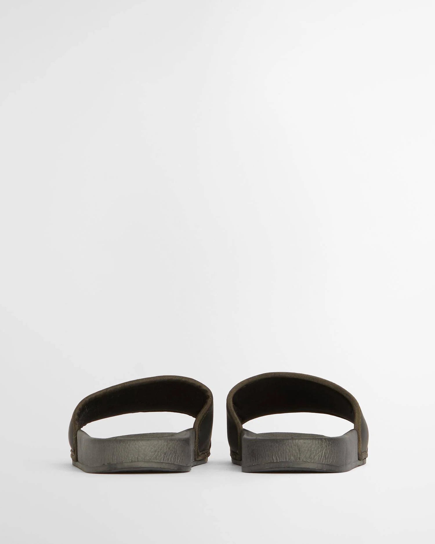 Barbour Cresswell Sliders - Black