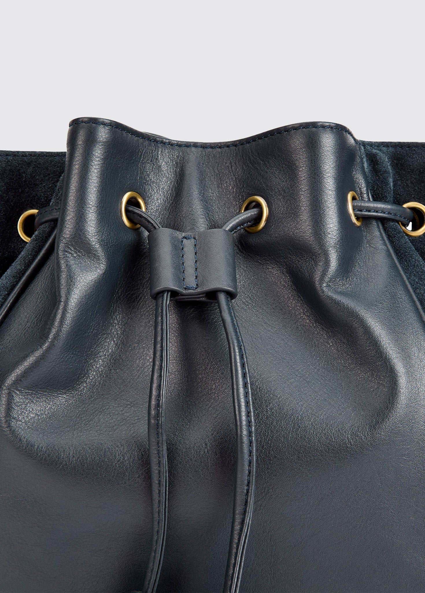 Dubarry Doonbeg Cross-body bucket bag - Navy